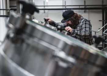 7 Essential Home Craft Beer Brewing Basics Every Beginner Should Know